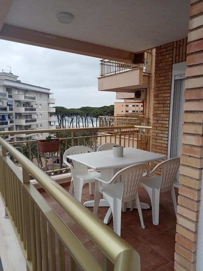 Seafront Apartment Pineda Beach La Pineda Eksteriør billede